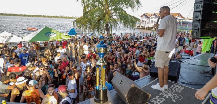 Encerramento do Festival de Verão do Povão em Cametá com Super Show da Banda Chicabana