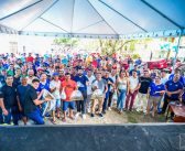 PREFEITURA DE CAMETÁ E SEMUPA ENTREGAM ALEVINOS, RAÇÕES E TRATOR E FORTALECE PRODUÇÃO RURAL