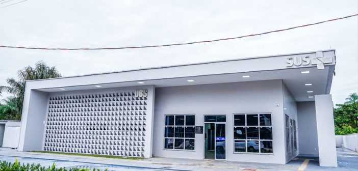 PREFEITURA DE CAMETÁ ENTREGA UBS, SISTEMA DE ABASTECIMENTO DE ÁGUA E RUA PAVIMENTADA NA VILA DE CARAPAJÓ